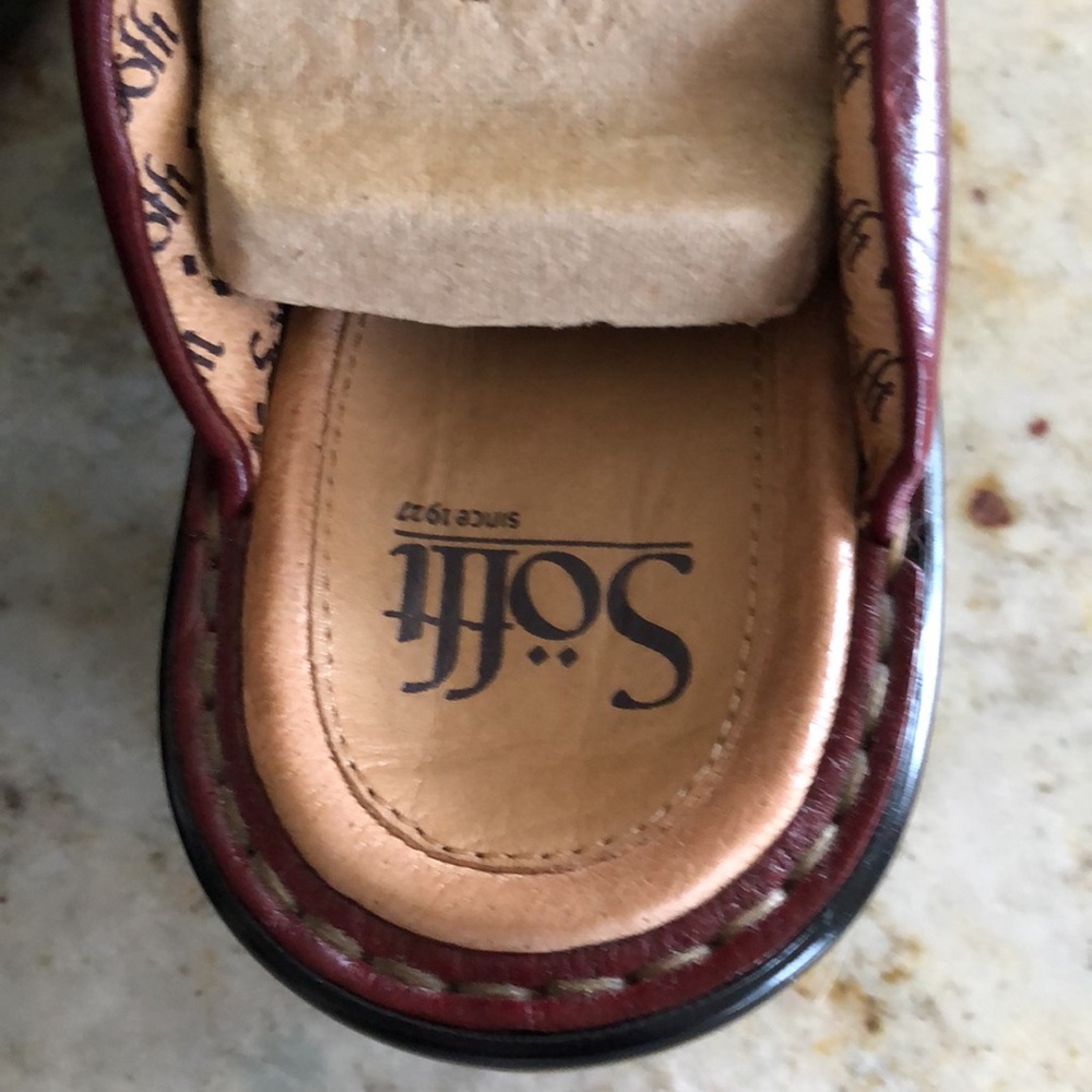 Sofft Siren Clogs, Size 9M, Burgundy Red, BNIB - Picture 6 of 8
